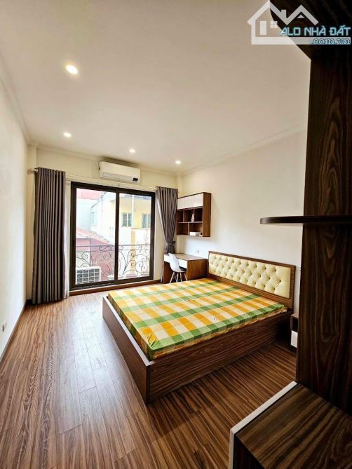 BÁN NHÀ NGUYỄN VĂN CỪ - NGỌC LÂM - 35M x 5T - HƠN 5 TỶ - NGÕ RỘNG THOÁNG - NHÀ MỚI ĐẸP - 3