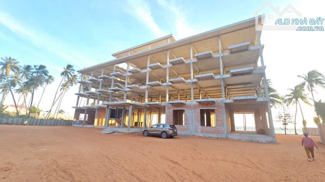Bán hạ tầng khách sạn 4000m2 mặt biển Huỳnh Thúc Kháng, 62m mặt biển. - 3