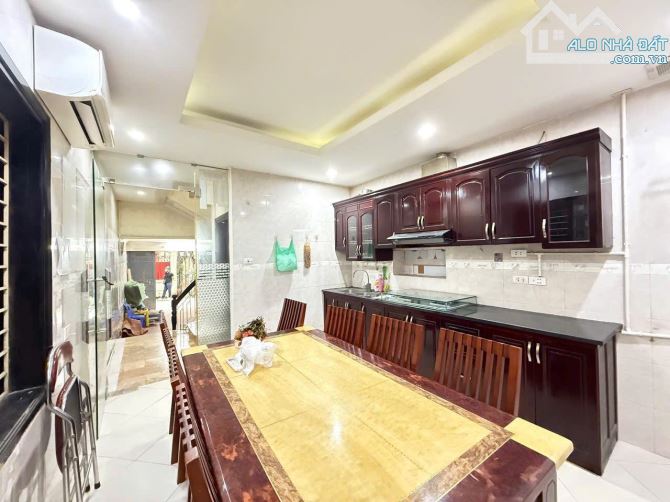THÁI THỊNH - ĐỐNG ĐA - LÔ GÓC 2 MẶT THOÁNG - Ô TÔ VÀO NHÀ - VIEW CÔNG VIÊN NHỎ - 14.5 TỶ - 3