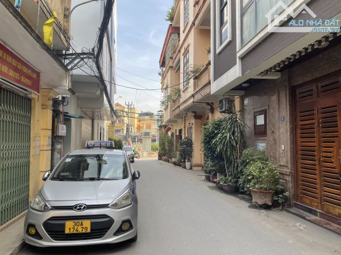 🏡 BÁN NHÀ LÔ GÓC – MẶT NGÕ Ô TÔ TRÁNH – MT15m 46m2 – NGÔ QUYỀN, HÀ ĐÔNG 12.x tỷ - 3