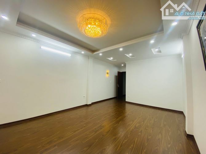 Bán Nhà Phân Lô 3 Bước Ra Hồ Linh Đàm 77M,5 Tầng, Thang Máy Chỉ 15.5 Tỷ, Gara 2 Oto - 3