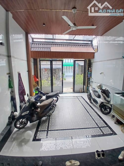 Diện tích khủng hiếm có! Nhà MTKD Lê Quang Sung, P. 5 Quận 6 (4.6x25m) 4 tầng chỉ 13.5 tỷ - 3