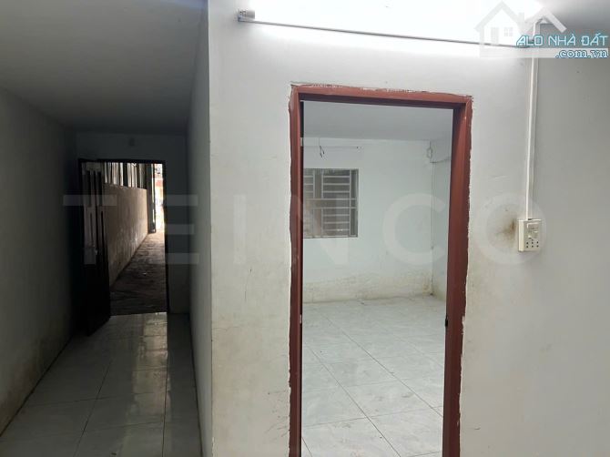 Kho xưởng bãi 140m² kho xây dựng 110m² có điện 3 pha, đường cặp Quốc Lộ 1A - 3