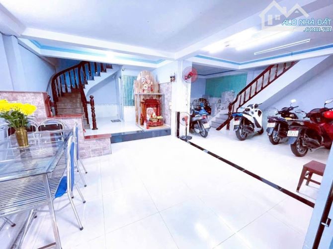 MẶT TIỀN ĐƯỜNG SỐ Q.4 DTSD 280m2 XE HƠI TRONG NHÀ NHỈNH 15TỶ - 3