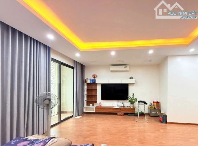 NHÀ ĐẸP HOÀNG HOA THÁM -  VỈA HÈ - KINH DOANH - 2 MẶT NGÕ - THANG MÁY - GARA Ô TÔ . - 4