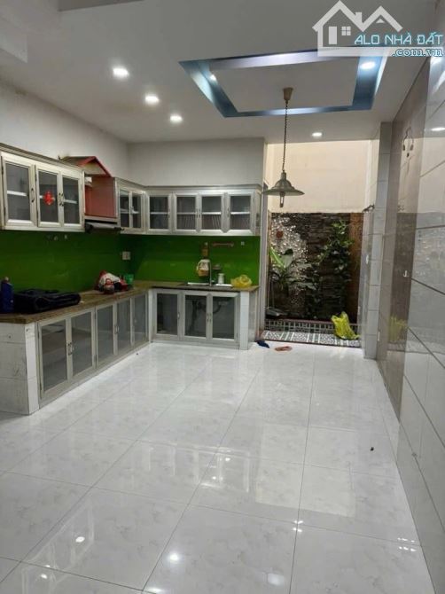 BÁN NHÀ QUẬN 6 GẦN ĐẦM SEN 64M2 4 TẦNG 7.X TỶ 4 PHÒNG NGỦ HẺM XE HƠI THÔNG - 4