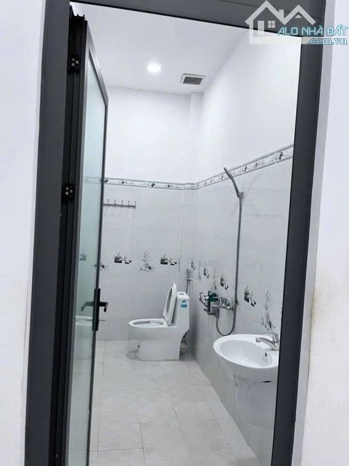 Hàng Siêu phẩm Cần bán nhanh Căn nhà ở Nguyễn Ảnh Thủ Hcos môn 80m2 Sổ Hồng Riêng - 4