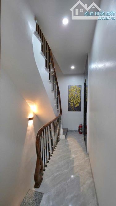 NHÀ ĐẸP CỔ NHUẾ - NGÕ THÔNG - Ô TÔ VÀO NHÀ - 36M2, 6 TẦNG, MT 3,5M - 8,2 TỶ - 4