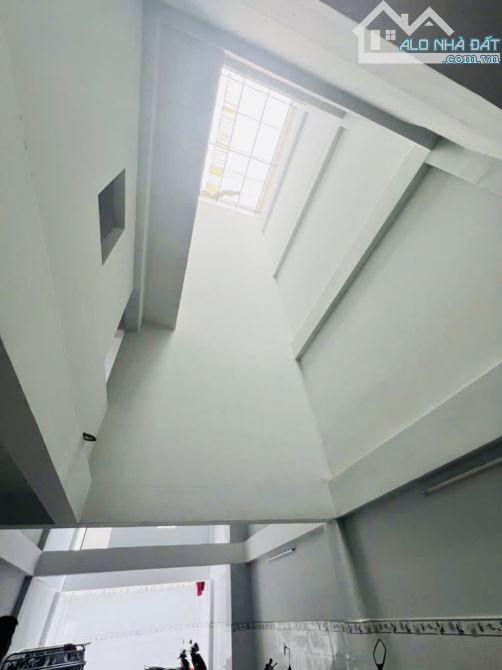 Bán CHDV 5 tầng đường Dương Quảng hàm phường 6 quận gò vấp - 4
