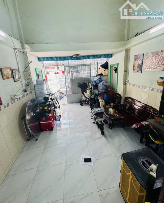 KHU PHÂN LÔ AN LẠC - NGAY CHỢ HỒ NGỌC LÃM KDC NAM LONG - NHÀ 54M2 CHỈ HƠN 3 TỶ. - 4