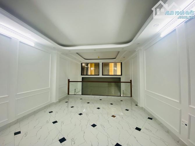 Bán Nhà Phân Lô 3 Bước Ra Hồ Linh Đàm 77M,5 Tầng, Thang Máy Chỉ 15.5 Tỷ, Gara 2 Oto - 4