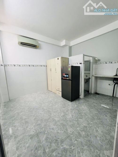 Bán CHDV HXh Dương Quảng Hàm - 5 tầng- 135m2- 16 phòng cho thuê khoán gần 60tr/ tháng. - 4