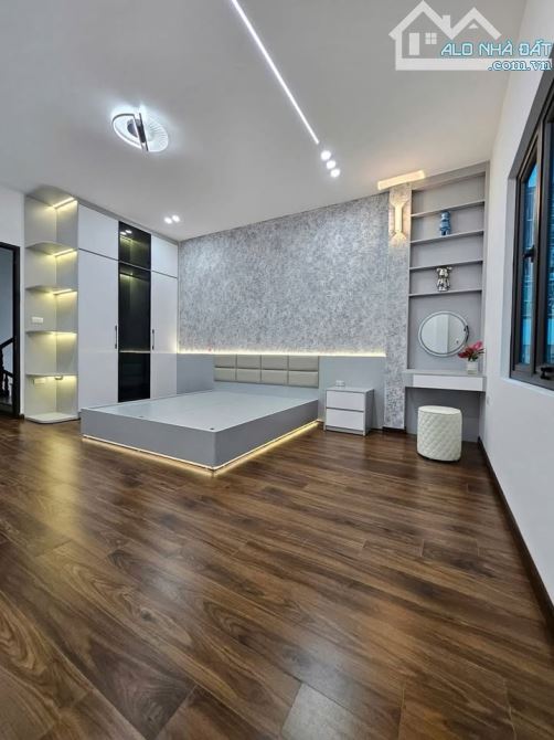 Siêu phẩm 4 tầng Long Biên lộ diện,lô góc, gara ô tô, đường ô tô tránh, DT 48m2, giá 10 tỷ - 4