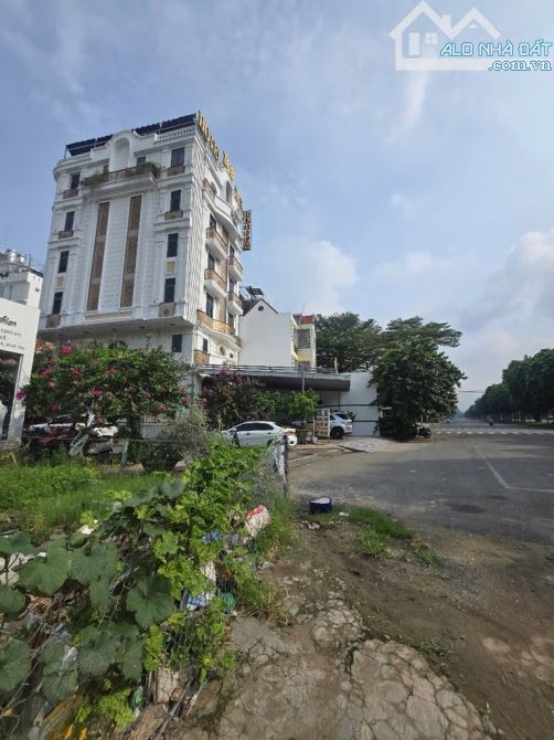 KHÁCH SẠN MẶT TIỀN VÀNH ĐAI TRONG - P. BÌNH TRỊ ĐÔNG BÌNH TÂN DT: 8*15M- 38 TỶ - 4