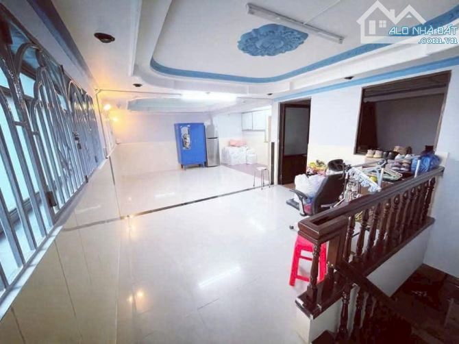 MẶT TIỀN ĐƯỜNG SỐ Q.4 DTSD 280m2 XE HƠI TRONG NHÀ NHỈNH 15TỶ - 4