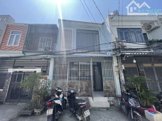 Bán Nhà 5x11, hẻm 2020 6m, xe hơi đỗ cửa, thị trấn nà bè, giá chỉ 3.8 tỷ - 4