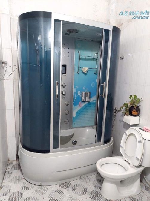 Cho thuê nhà căn góc 3 thoáng tại Ngõ 2 Ngọc Lâm, Long Biên, Hà Nội ,DT 70m2 x 3 giá 9tr5 - 4