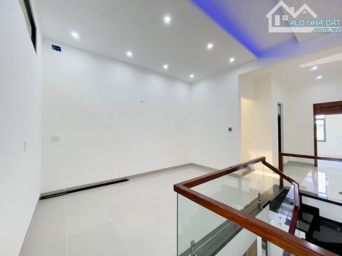 Nhà Siêu Đẹp Hẻm Lý Nam Đế - Đường nhựa thông - 5