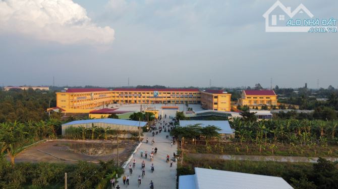 Bán Nền MT lộ nhựa Ngay Trường Tiểu Học + PTTH - 4