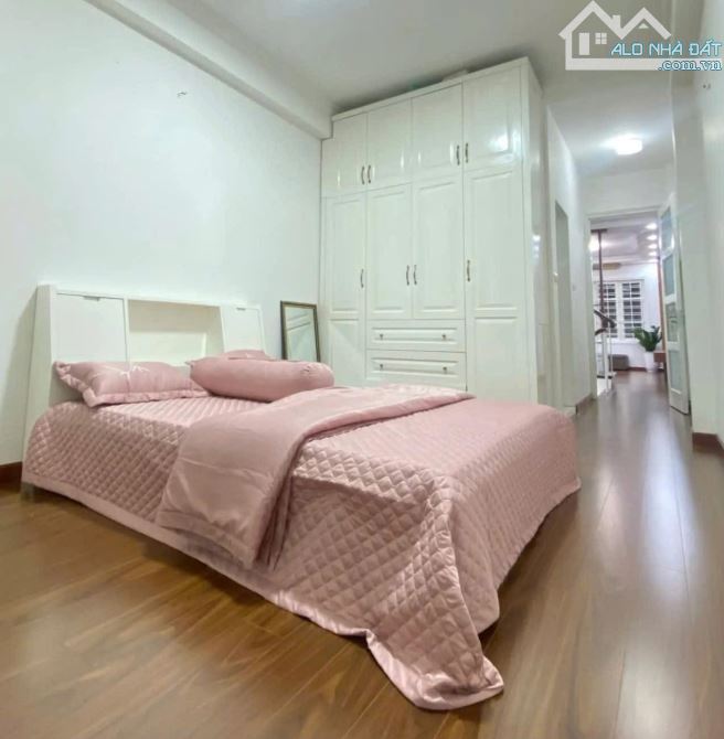 NHÀ PHÂN LÔ  PHỐ LINH LANG - NGÕ THÔNG - 2 MẶT NGÕ TRƯỚC SAU - Ô TÔ 4 CHỖ ĐỖ CỬA. - 5