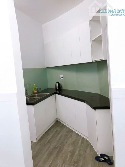 Chủ cho thuê nhà góc 3 mặt tiền HXH CMT8 P.13 Q.10 45m2 Giá 22tr/tháng - 5