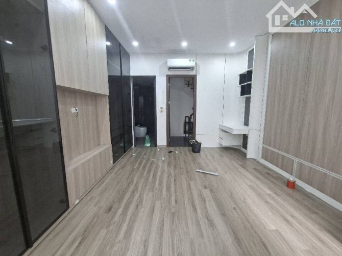 NGỌC THUỴ 48M2 - 5TẦNG - GẦN CHỢ NGOIC THUỴ - CÔNG VIÊN - GIÁ HỢP LÝ - FULL NỘI THẤT - 4