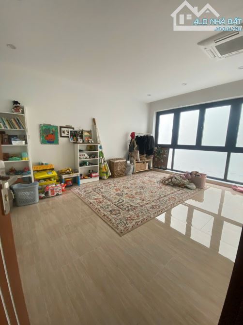 Cho thuê nhà KĐT Hoàng Thành Mỗ Lao. DT 120m2, 5 tầng, thang máy, ĐH âm trần. Ô tô đỗ cửa - 5