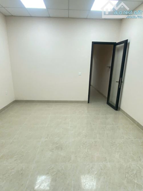 Cho thuê nhà Nguyễn Văn Lộc - Mỗ Lao, DT 90m2, 5 tầng 1 hầm, có điều hòa, Vị trí đỉnh - 5