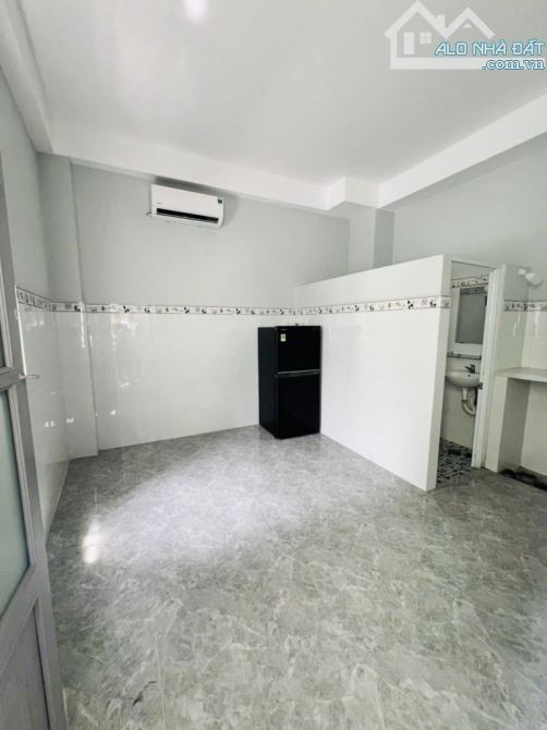 Bán CHDV HXh Dương Quảng Hàm - 5 tầng- 135m2- 16 phòng cho thuê khoán gần 60tr/ tháng. - 5
