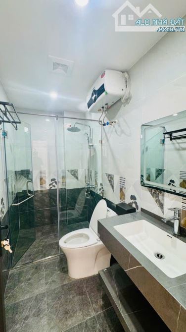 Bán nhà 5 tầng mới koong, trung tâm Việt Hưng, 10m ra ô tránh, DT 40m2, Mt 5m, giá 6 tỷ+ - 5