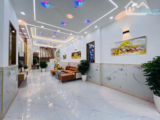 Cần bán gấp nhà hẻm 12m có vỉa hè đường Bùi Văn Ngữ, dt: 4x20m,1T2L . Giá chỉ 6.3 tỷ - 5