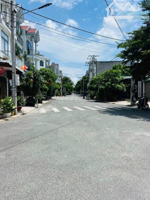 BÁN NHÀ 1 TRỆT 1 LẦU ĐƯỜNG 12M – NGAY NGÃ 3 CHIÊU LIÊU – TRUNG TÂM DĨ AN – GIÁ CHỈ 3,6xx T - 6