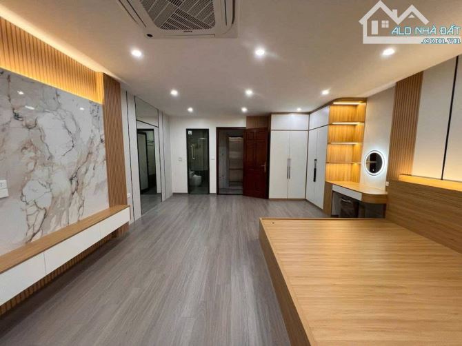 Bán nhà phân lô Lương Khánh Thiện,50m x 7 tầng thang máy,gần hồ,ô tô tránh,nhà đẹp ở ngay - 5