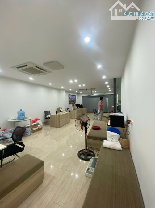 Cho thuê nhà KĐT Hoàng Thành Mỗ Lao. DT 120m2, 5 tầng, thang máy, ĐH âm trần. Ô tô đỗ cửa - 6