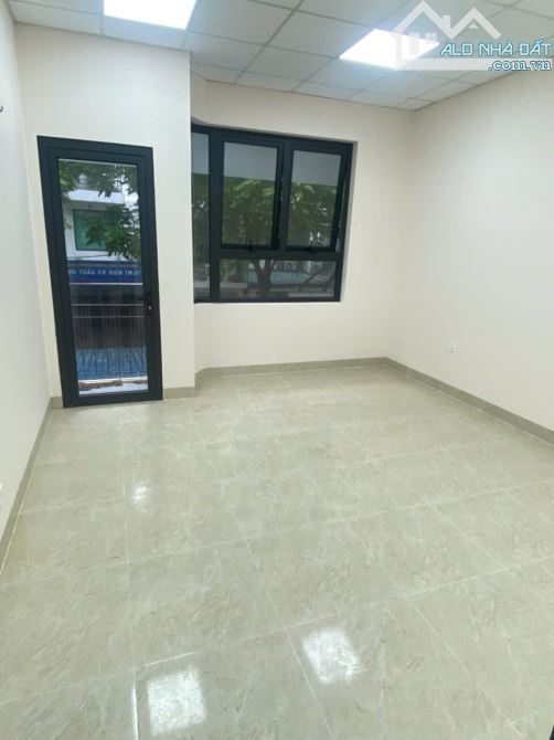 Cho thuê nhà Nguyễn Văn Lộc - Mỗ Lao, DT 90m2, 5 tầng 1 hầm, có điều hòa, Vị trí đỉnh - 6