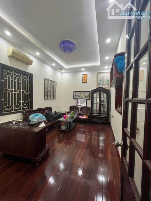THÁI THỊNH - ĐỐNG ĐA - LÔ GÓC 2 MẶT THOÁNG - Ô TÔ VÀO NHÀ - VIEW CÔNG VIÊN NHỎ - 14.5 TỶ - 6