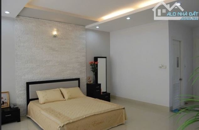 Bán biệt thư Quang Trung, phường 11, Gò Vấp, 237m2, 2 tầng, hẻm xe hơi 6m, giá 23 tỷ - 6