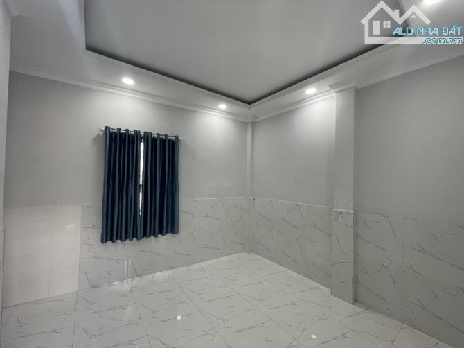 Bán Nhà 5x11, hẻm 2020 6m, xe hơi đỗ cửa, thị trấn nà bè, giá chỉ 3.8 tỷ - 6