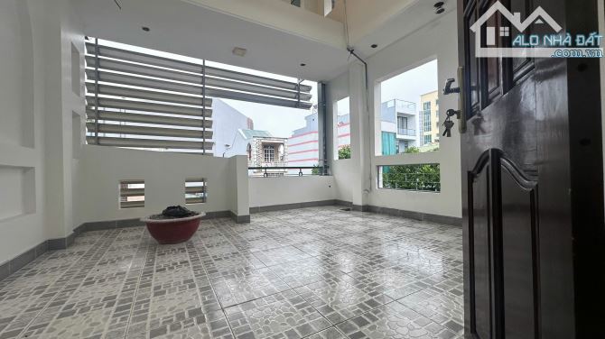 Mặt Tiền Kinh Doanh Siêu Víp  đường Nguyễn Văn Trỗi - 7