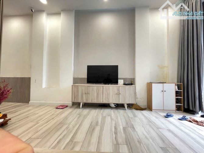 NHÀ HẺM XE HƠI GIÁ TỐT NHẤT TRÊN PHẠM VĂN CHIÊU - 3 TẦNG - 48M² NGANG 4M - NHỈNH 5 TỶ - 7