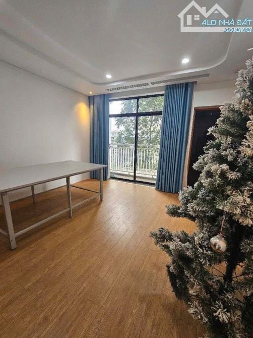 BIỆT THỰ KHU VIP- THANG MÁY-MẶT TIỀN KHỦNG-KINH DOANH ĐỈNH - NỘI THẤT XỊN - 7
