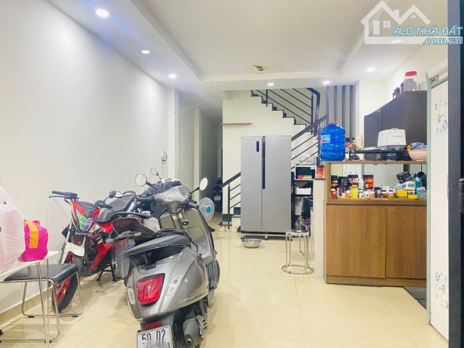 NHÀ ĐƯỜNG SỐ 6 LINH XUÂN, 210M2 (8.5×25)M, VUÔNG VỨC, THU NHẬP 15TR/THÁNG, CHỈ 9.5 TỶ. - 8