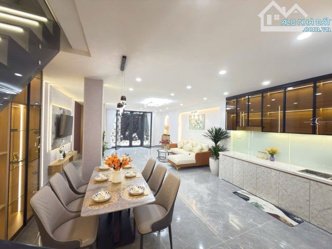 NHÀ MỚI Ở NGAY - FULL NỘI THẤT - HẺM 7 CHỖ ĐỖ CỬA - SAU CHỢ - SÁT TRƯỜNG HỌC - 8