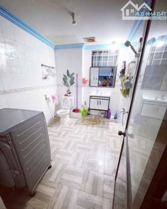 MẶT TIỀN ĐƯỜNG SỐ Q.4 DTSD 280m2 XE HƠI TRONG NHÀ NHỈNH 15TỶ - 8