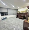 NHÀ ĐẸP LUNG LINH, THANG MÁY SỊN, ĐANG CHO THUÊ 15TR/TH. TRUNG TÂM ĐỐNG ĐA.