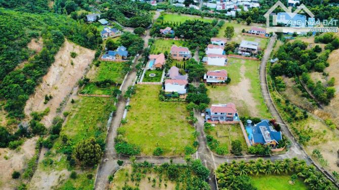 Cần bán đất biệt thự Giáng Hương gần trung tâm TP Nha Trang. Giá 20tr/m² - DT 273m².  - - 2