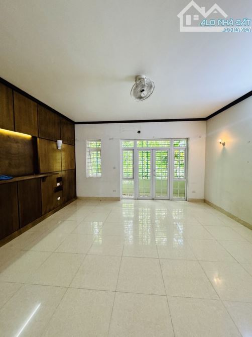 Bán nhà Kim Ngưu - Phân lô - Oto đỗ cửa - 75m2 - MT 5.2m - 24.5Tỷ - 2