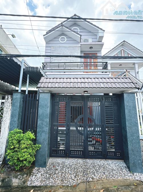 NP755 Bán nhà 1 trệt 1 lầu mái thái kiên cố P.Hố Nai ngay trường Lê Hồng Phong - Biên Hoà