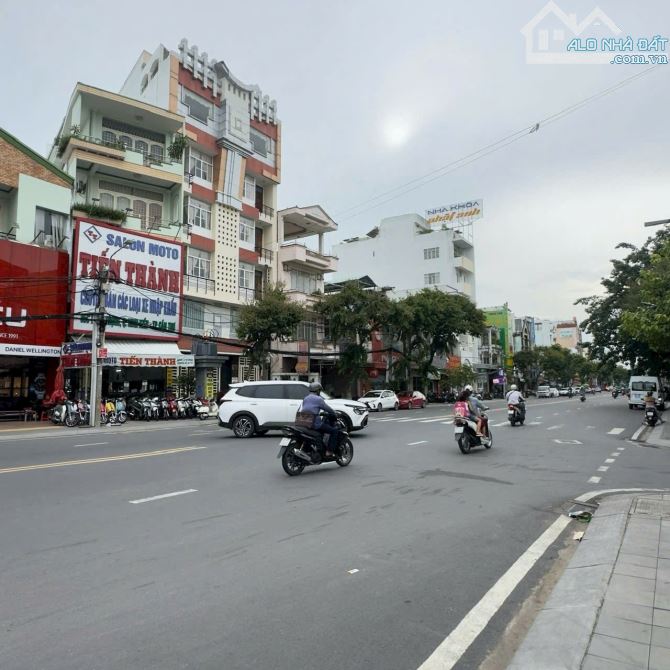 NHÀ MẶT TIỀN 9,9 TỶ ĐƯỜNG NGUYỄN THẦN HIẾN CẶP HÔNG CÓ MƯƠNG HỞ 1,3M THOÁNG MÁT, TP. CT