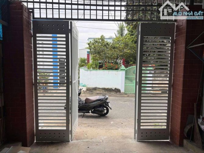 Bán nhà c4 Dt : 117m2  p.Tam Hiệp gần Nguyễn Bảo Đức ngay khu dân cư cám Long Châu